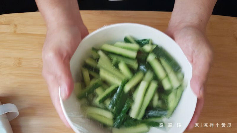 涼拌小黃瓜食譜｜加上檸檬更清爽，瞬間完成涼拌菜！