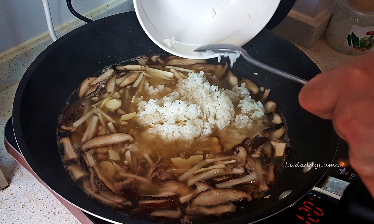 香菇竹筍粥食譜，經典的古早味鹹粥，香氣四溢的筍子鹹稀飯