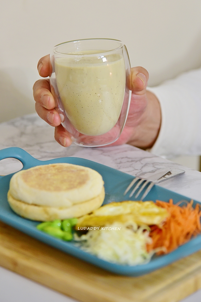 【食譜】營養補給的神助手香蕉豆漿堅果飲