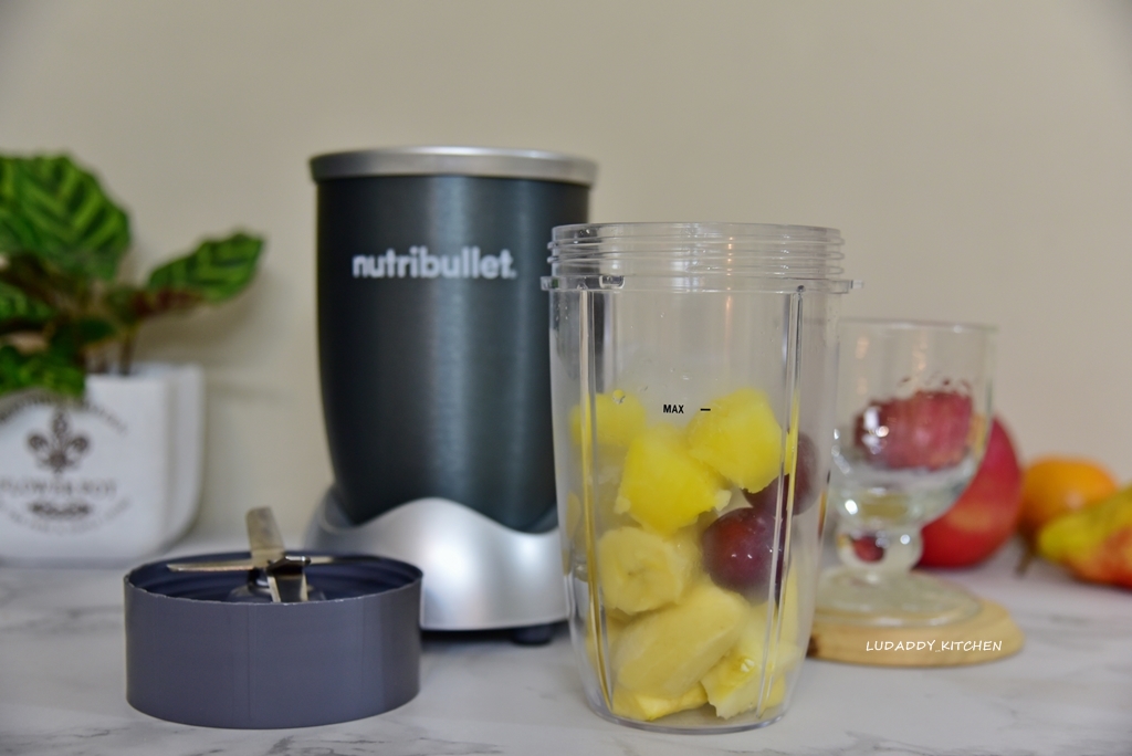 【Nutribullet 600W高效營養萃取機】美國暢銷營養萃取機/秒殺蔬果細胞壁/食物營養全面吸收/操作簡單/小資美型家電