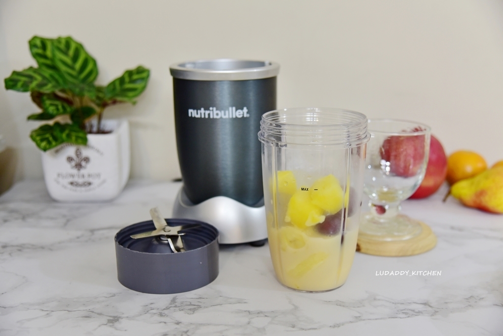 【Nutribullet 600W高效營養萃取機】美國暢銷營養萃取機/秒殺蔬果細胞壁/食物營養全面吸收/操作簡單/小資美型家電 @露老爸&amp;露瑪