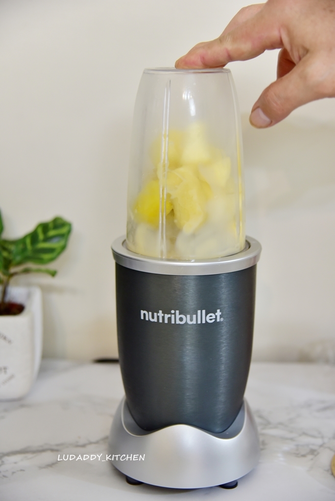 【Nutribullet 600W高效營養萃取機】美國暢銷營養萃取機/秒殺蔬果細胞壁/食物營養全面吸收/操作簡單/小資美型家電