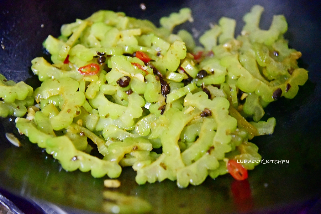 【食譜】醬香氣十足的豆豉苦瓜