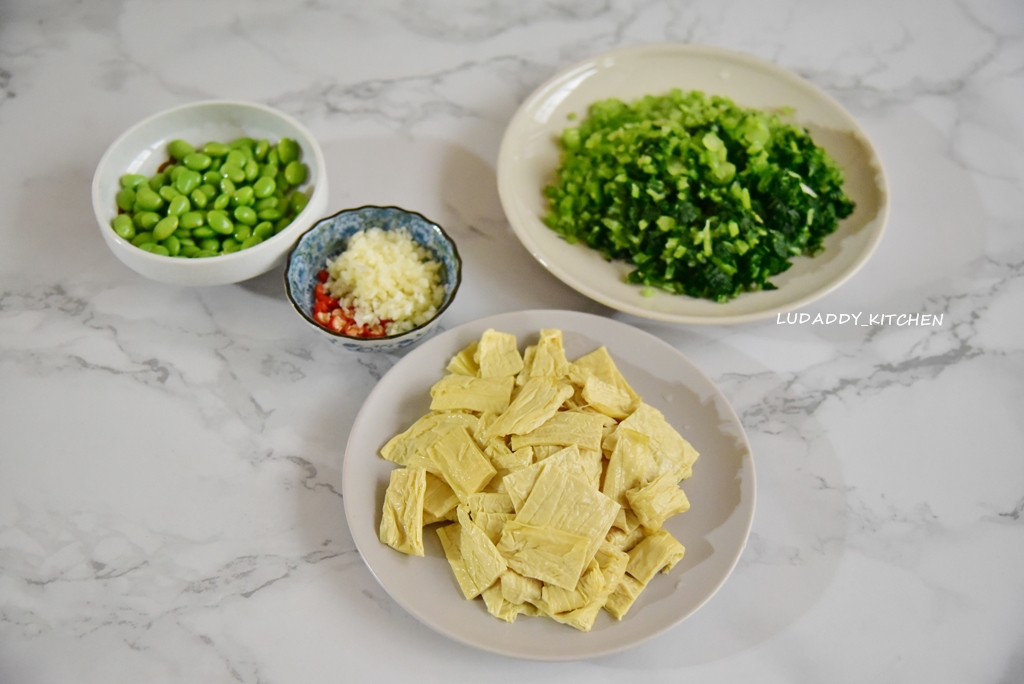 【食譜】清爽可口又下飯的江浙名菜雪菜百頁