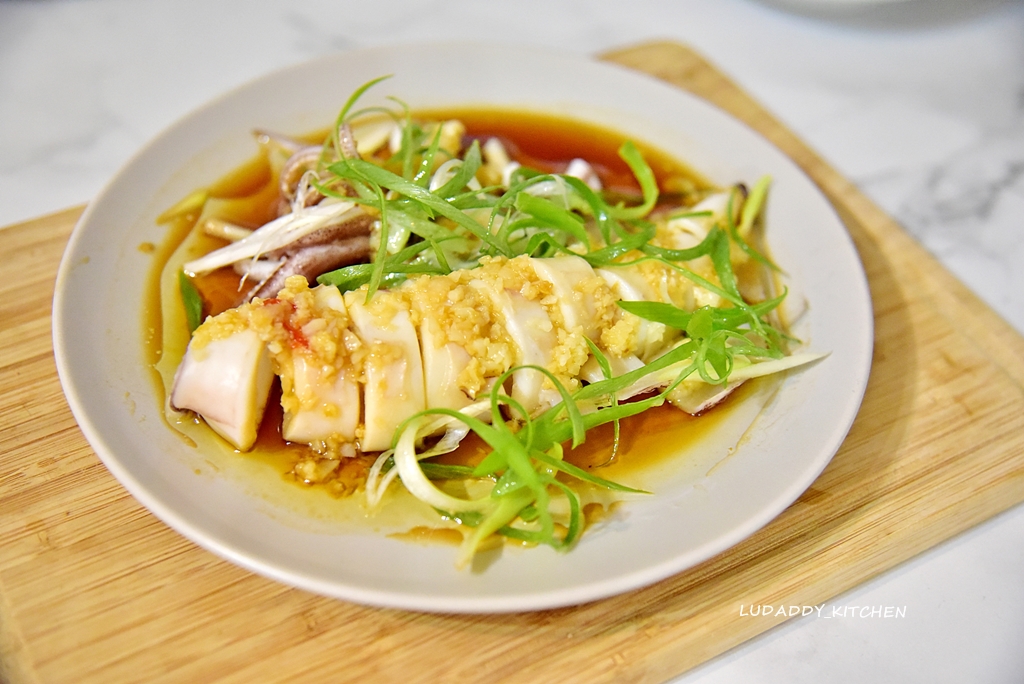 【食譜】蒜香四溢鮮甜的蒜蓉魷魚、蒜蓉透抽