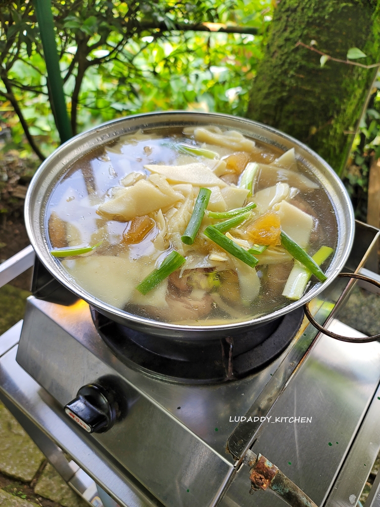 【陽明山美食】海芋繡球花季，竹子湖苗榜餐廳賞花吃美食