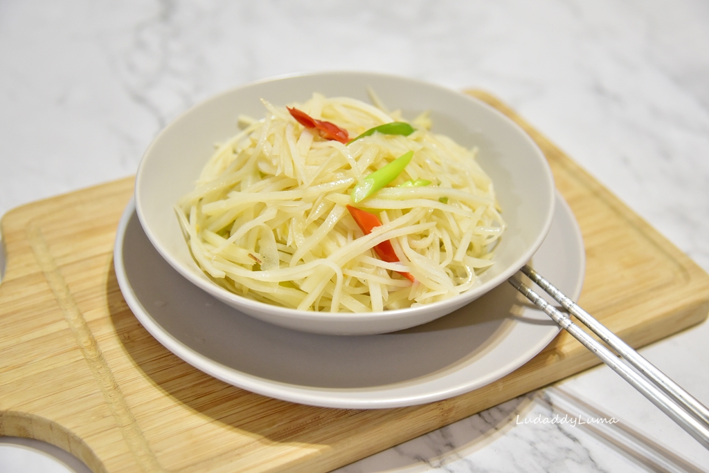 醋溜土豆絲食譜｜醋炒馬鈴薯絲，酸辣又開胃口感爽脆的蔬食料理