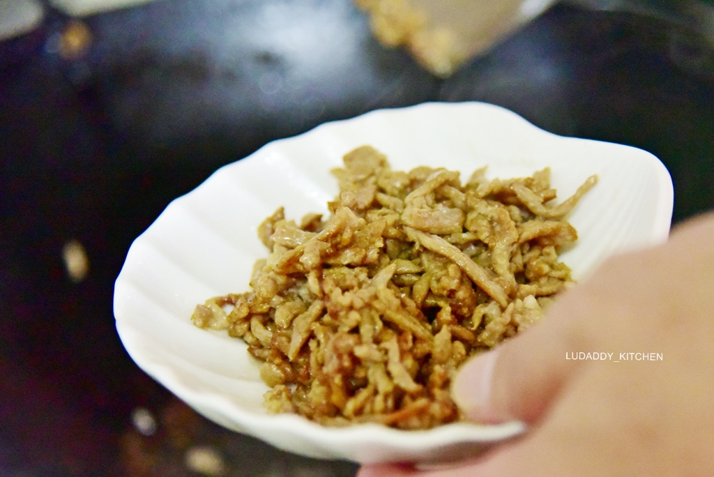 水蓮炒香菇肉絲食譜｜富含纖維質低熱量，口感爽脆的炒水蓮料理