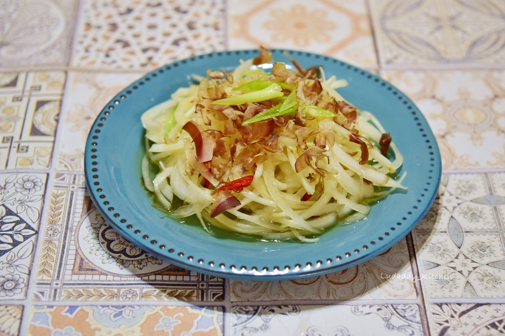 【食譜】夏日冰涼爽口的小菜日式和風涼拌洋蔥