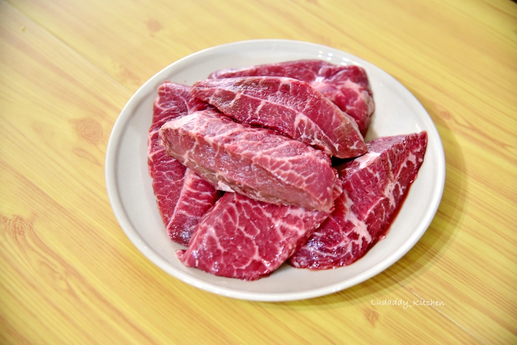 香煎厚切牛排/Beef Hunter牛肉獵人超值板腱福利牛排