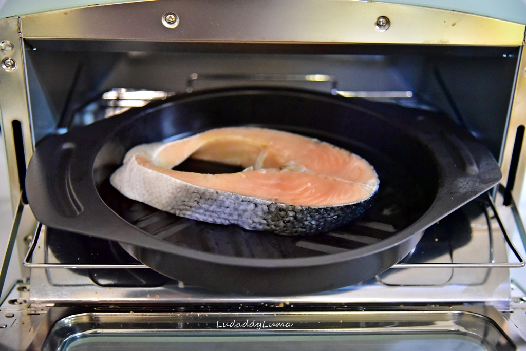 【食譜】情人節大餐香烤板腱牛排鹽烤鮭魚排/阿拉丁烤箱食譜