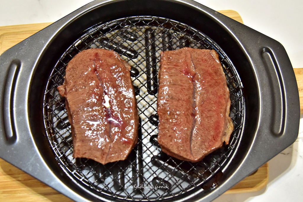 【食譜】情人節大餐香烤板腱牛排鹽烤鮭魚排/阿拉丁烤箱食譜