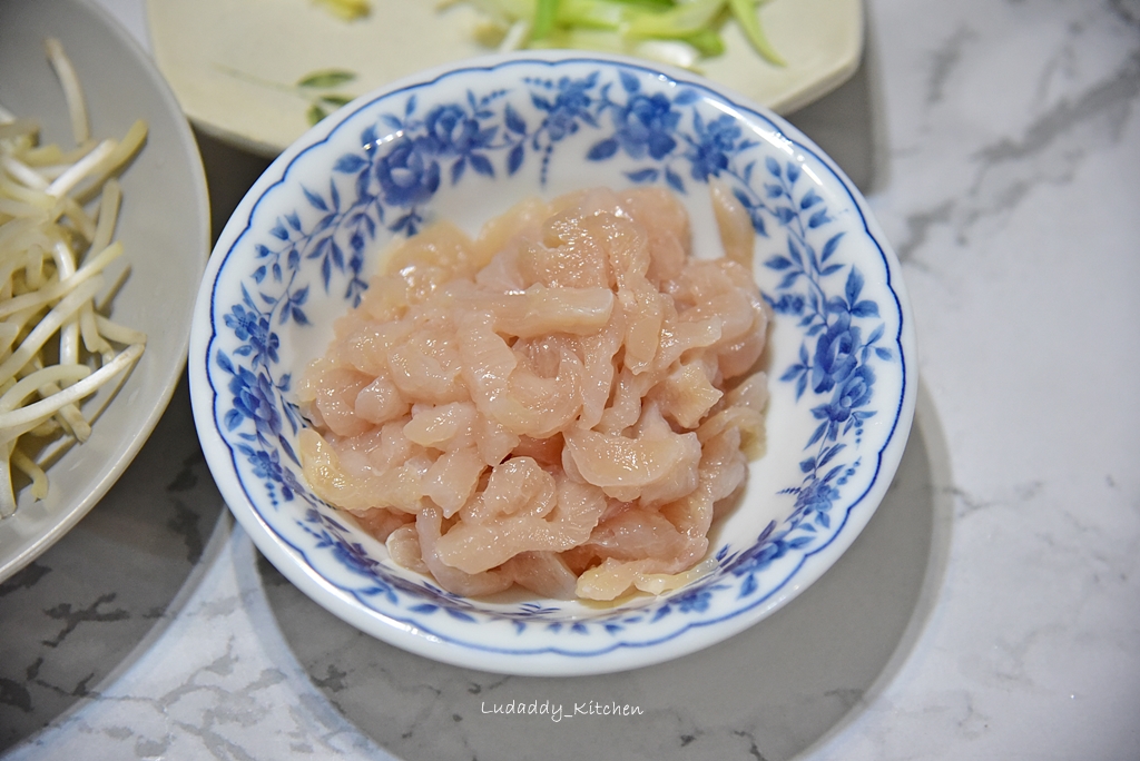 【食譜】銀芽肉絲‧肉質滑嫩豆芽爽脆的家常小炒