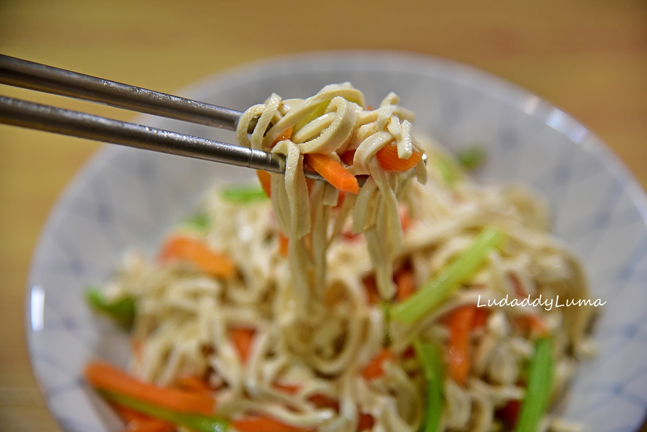 【食譜】涼拌干絲/富含蛋白質清爽簡易低熱量