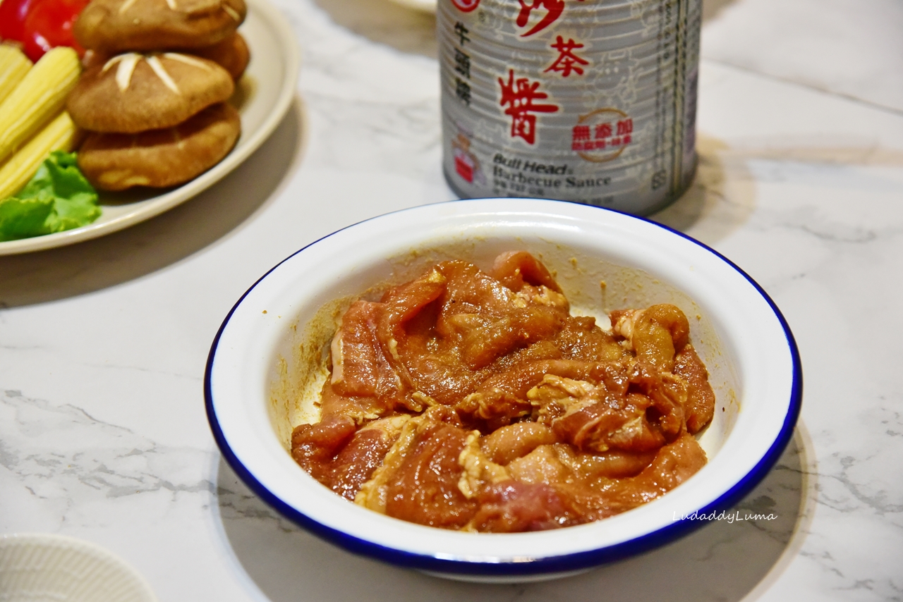 中秋烤肉醃醬|各式自製烤肉醬食譜，用牛頭牌沙茶醬、牛頭牌咖哩炒醬就能調出經典台式烤肉醬料