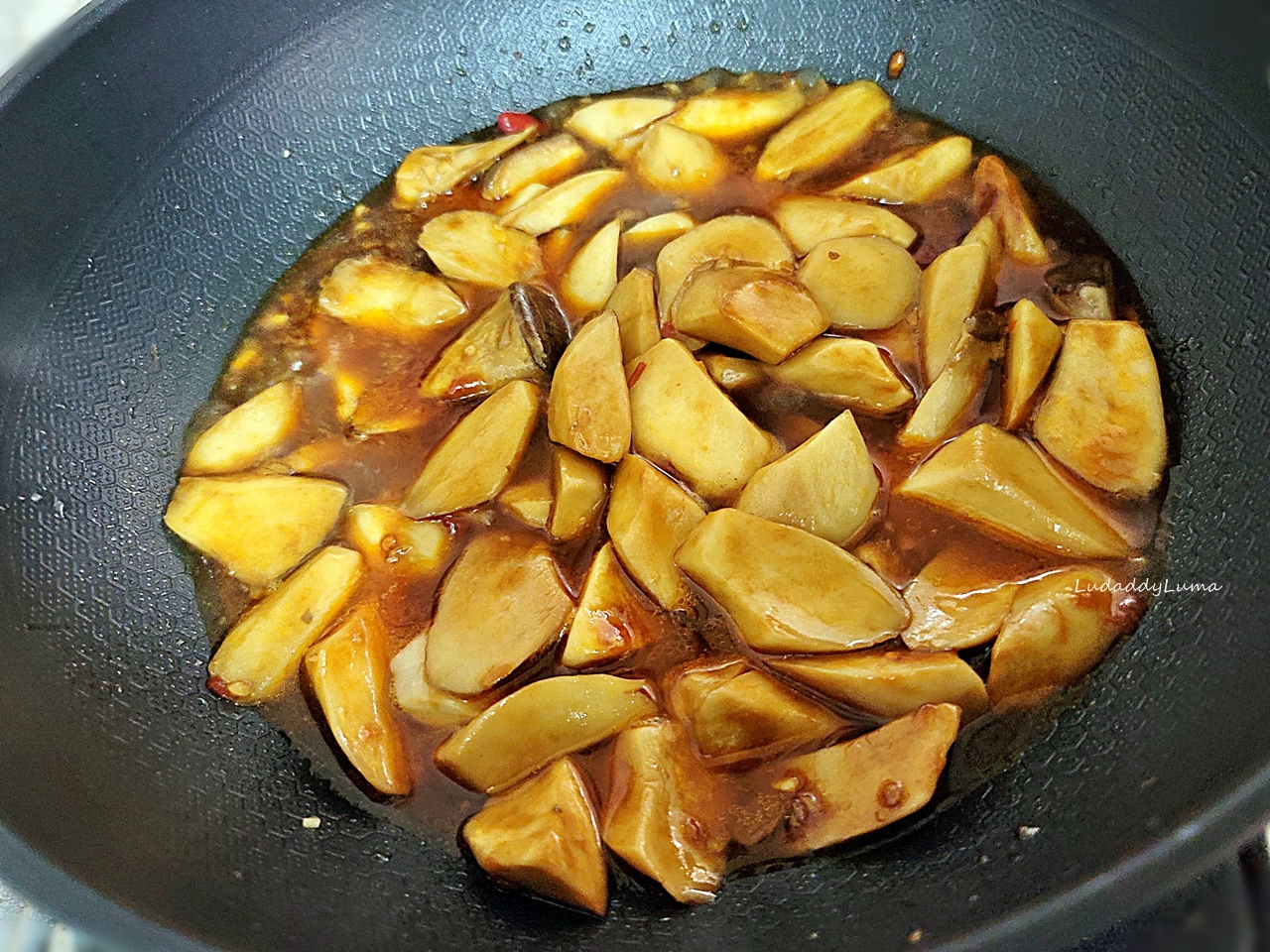 【食譜】醬燒杏鮑菇｜一訣竅讓杏鮑菇醬香入味且口感Q勁，開胃下飯