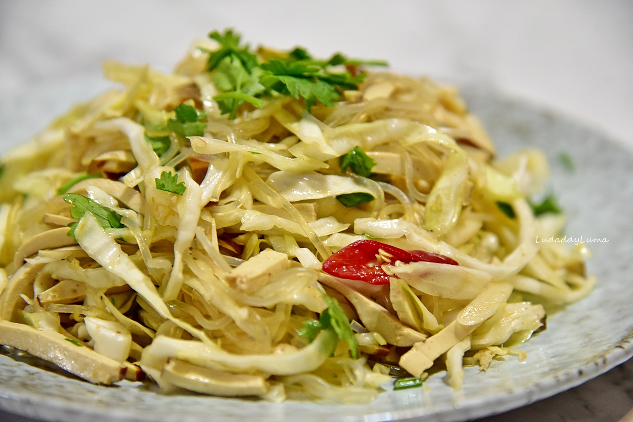 【食譜】涼拌高麗菜豆干絲，開胃爽口大宴小酌兩相宜的高麗菜料理