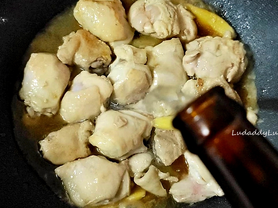 【食譜】麻油雞、麻油雞麵線，冬季暖身的美味食補料理