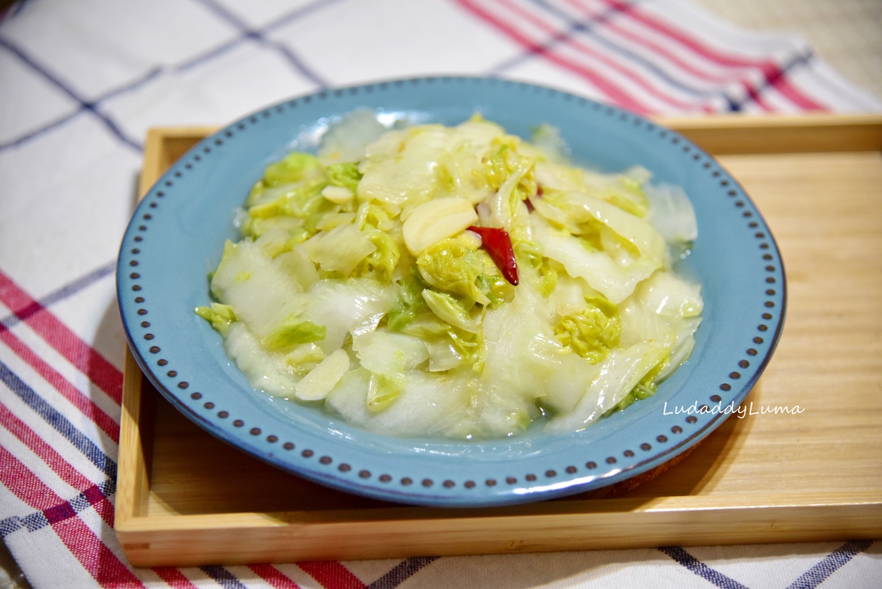 醋溜白菜食譜｜酸辣爽口的開胃蔬食大白菜料理 @露老爸&amp;露瑪