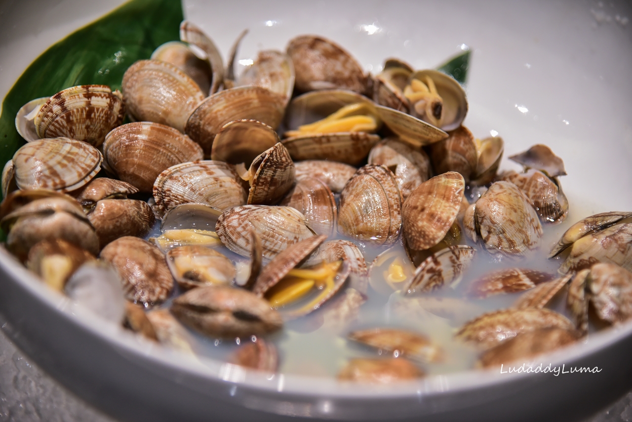 饗食天堂大直店｜下午茶食材多元豐富，牛排、烤鴨、生魚片、德國豬腳、多國料理一應具全