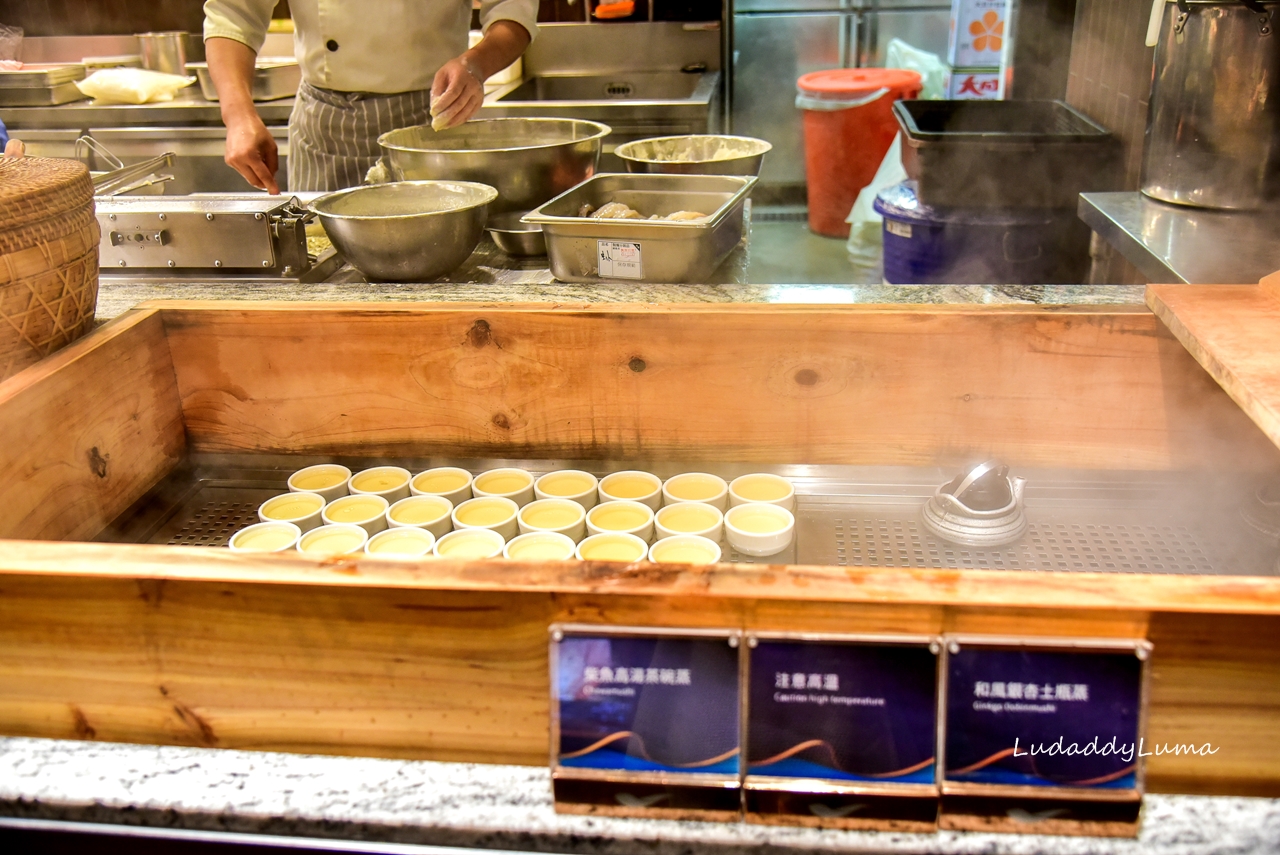 饗食天堂大直店｜下午茶食材多元豐富，牛排、烤鴨、生魚片、德國豬腳、多國料理一應具全