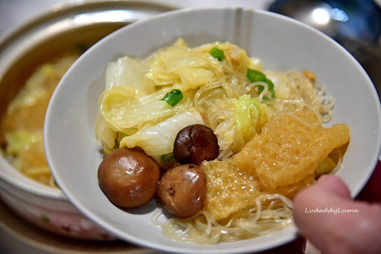 【食譜】白菜粉絲煲│燉煮入味的白菜滷加粉絲，簡易家常煲仔鍋