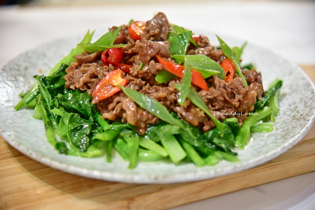 【食譜】芥藍牛肉│芥藍甘甜爽脆、牛肉滑嫩，色香味俱全