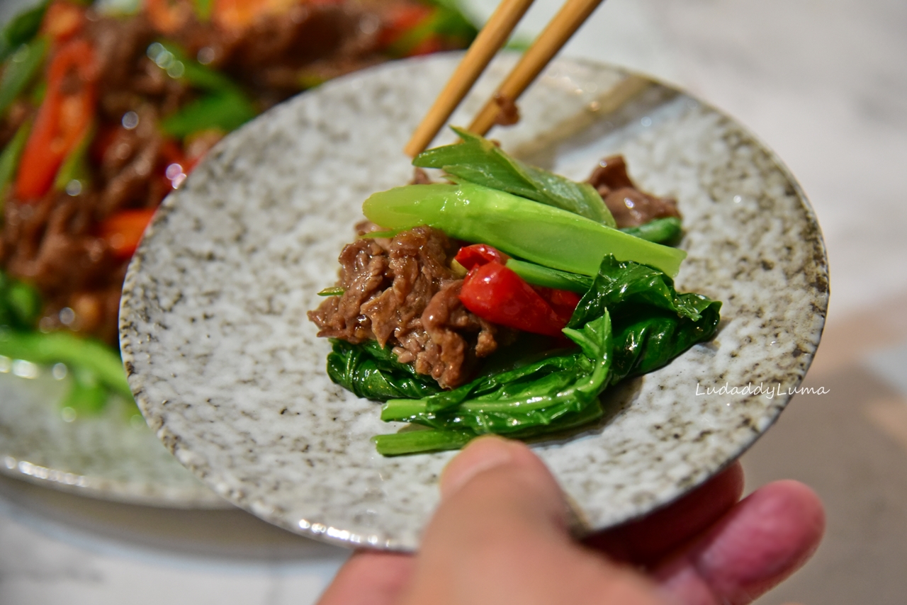 【食譜】芥藍牛肉│芥藍甘甜爽脆、牛肉滑嫩，色香味俱全