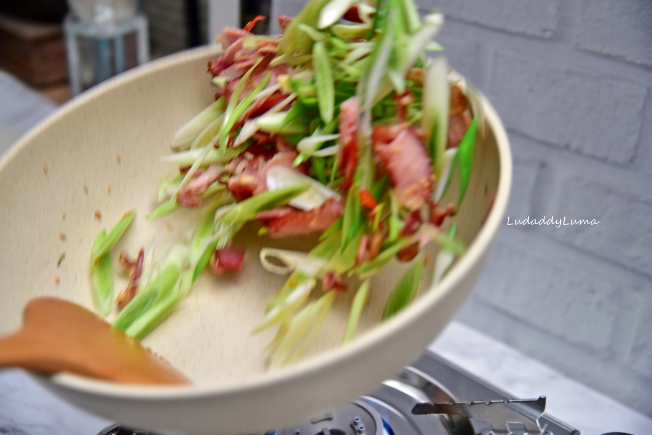 【食譜】蒜苗臘肉│做法簡單，但年味十足香氣逼人的臘肉料理