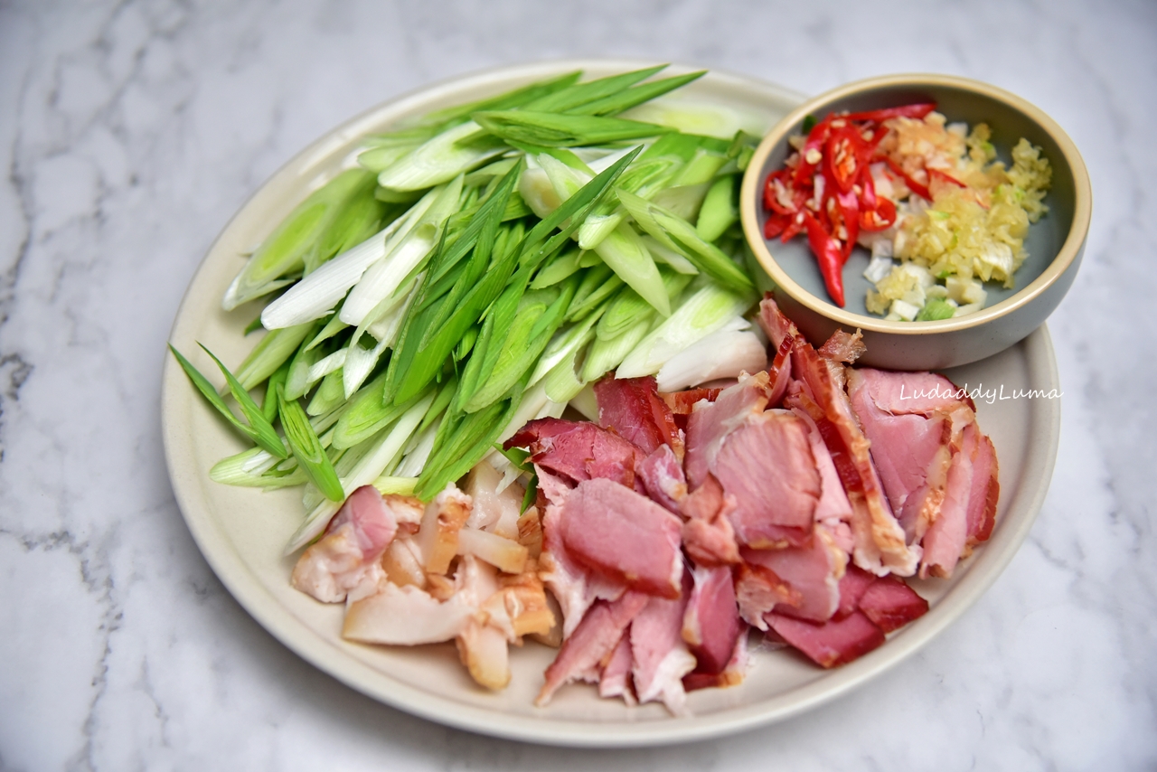 【食譜】蒜苗臘肉│做法簡單，但年味十足香氣逼人的臘肉料理