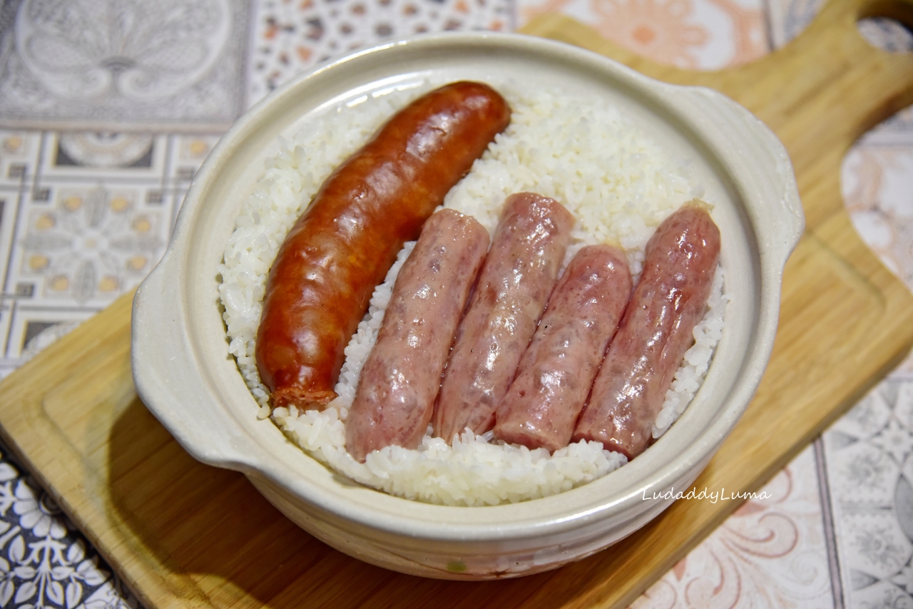 【食譜】臘味飯│電鍋就能完成的簡易臘腸煲仔飯