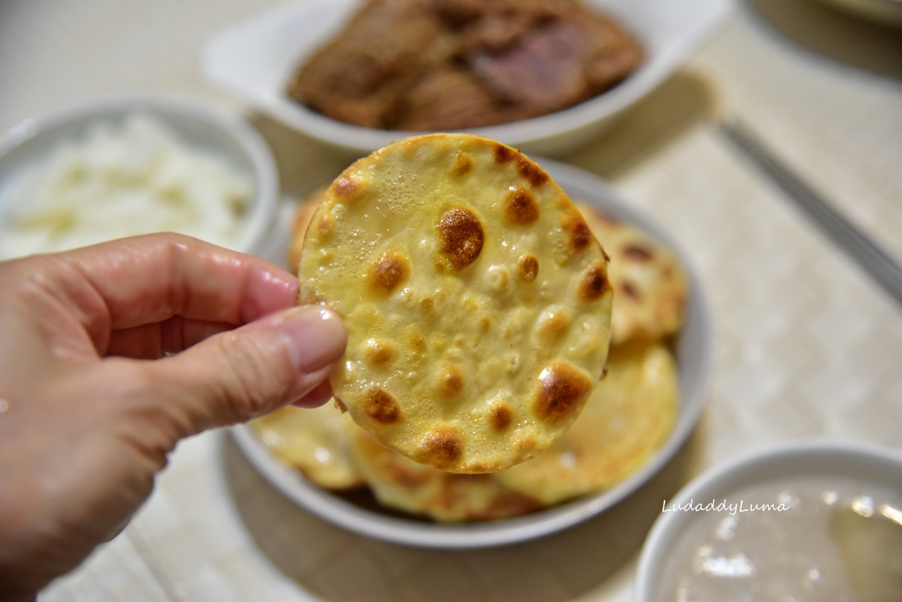 【食譜】餃子皮蛋餅，簡易的香酥早餐水餃皮蛋餅