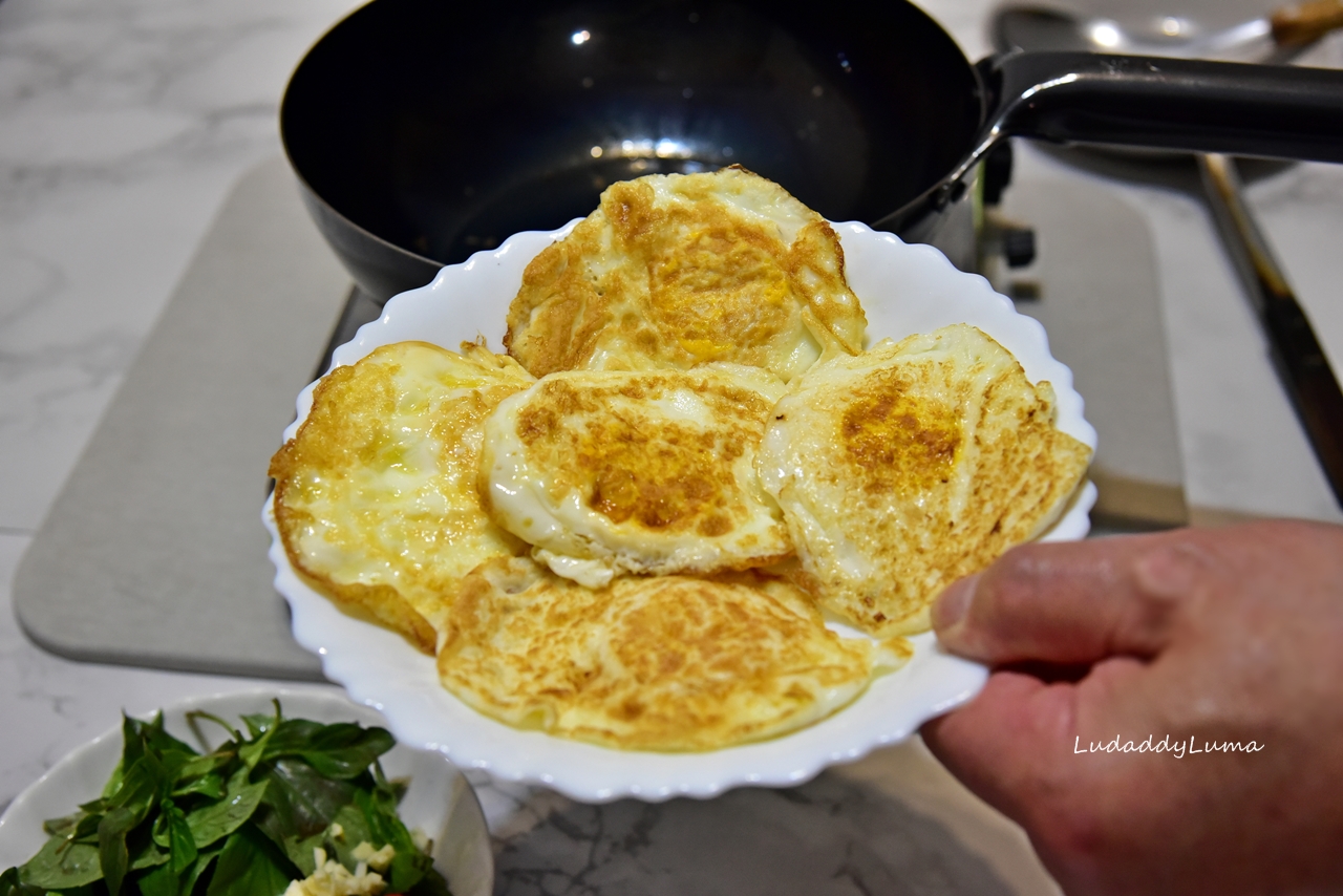 【食譜】三杯荷包蛋│零廚藝，只要會煎荷包蛋就能端出的美味宴客菜