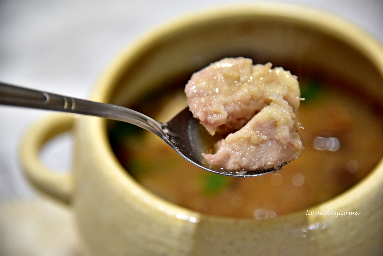 【食譜】湯頭濃郁香氣誘人的芋頭香菇排骨酥湯│万古燒職人陶鍋