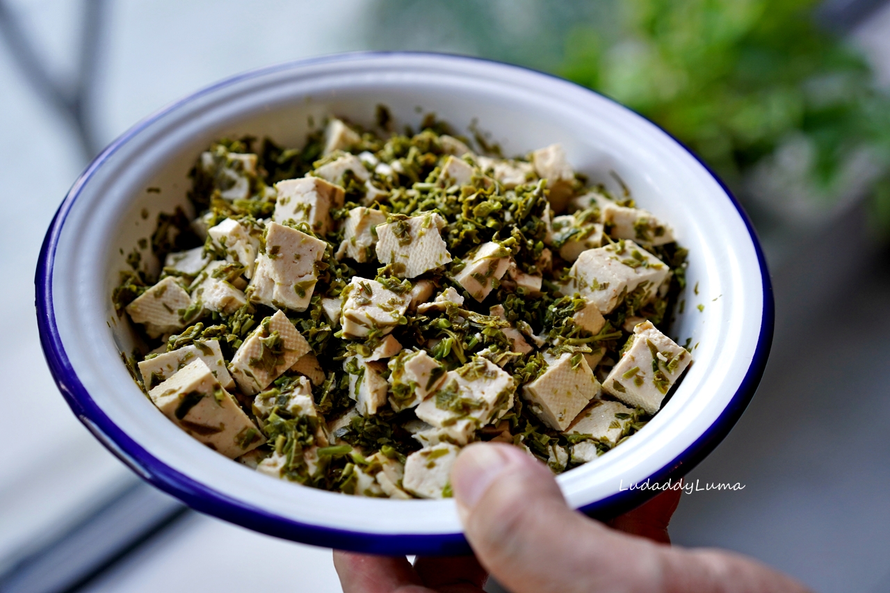 【食譜】香椿芽拌豆腐│春天當季的鮮香美食