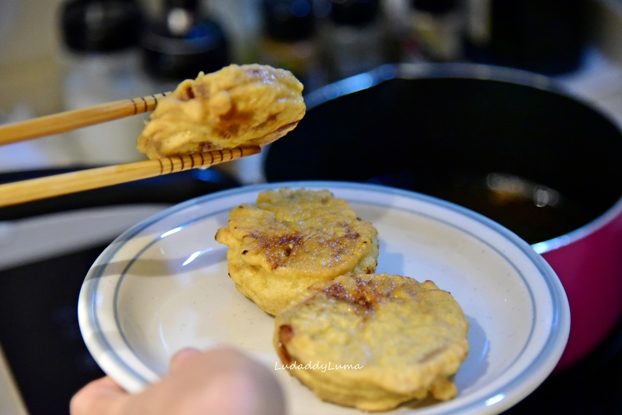 香酥炸藕盒、炸藕夾，外皮酥香，裡面蓮藕夾著肉餡香超美味