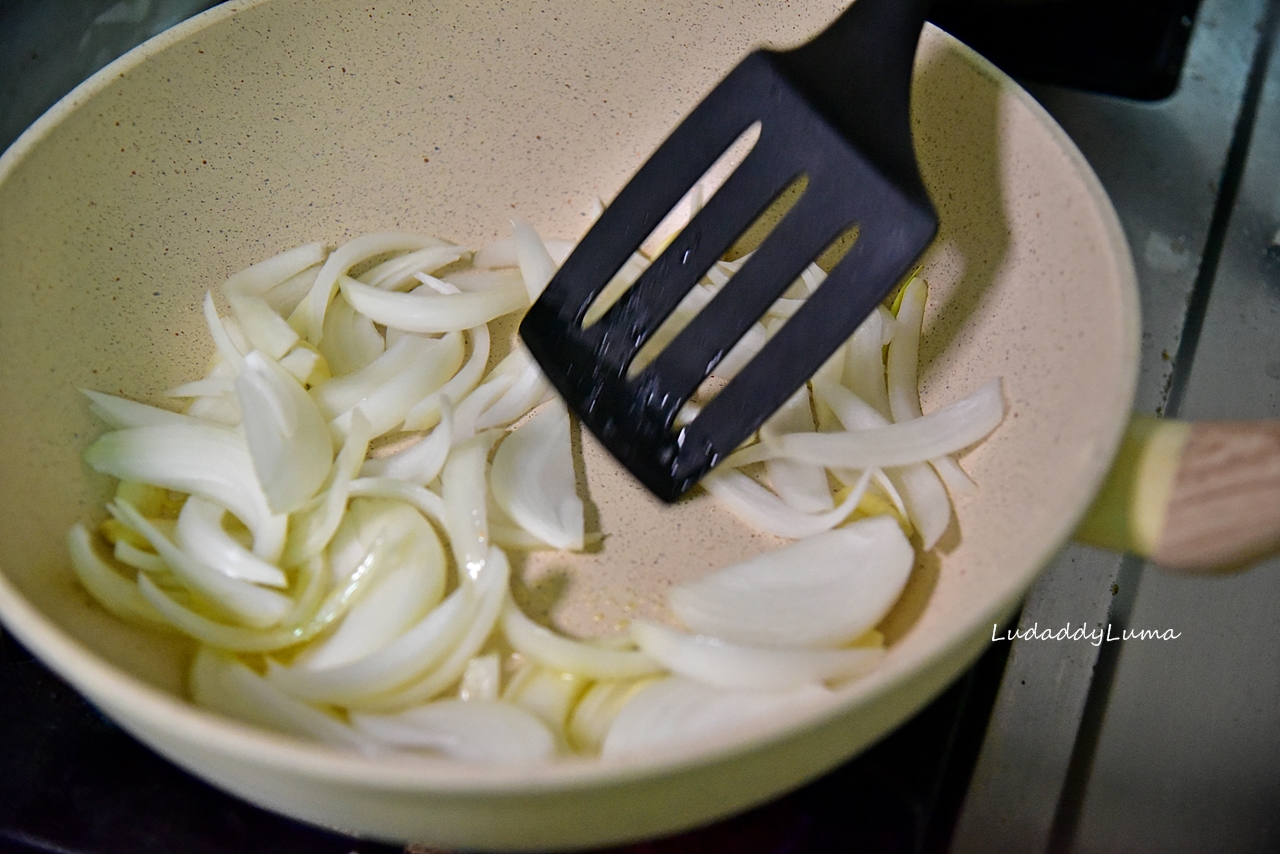 韓式辣炒甜不辣食譜，十分鐘上菜，韓味十足辣中帶甜超下飯