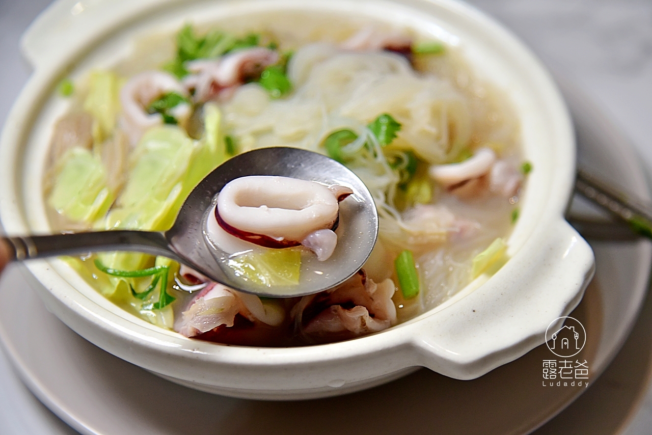 【食譜】小卷米粉│一鍋到底,小卷鮮嫩,米粉充滿海味的鮮甜 【食譜】小卷米粉│一鍋到底,小卷鮮嫩,米粉充滿海味的鮮甜