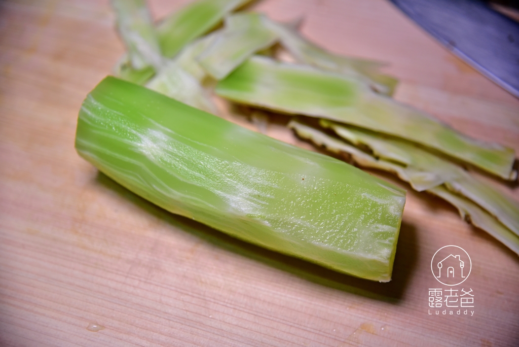 【食譜】萵筍、A菜心｜涼拌萵筍酸甜爽脆超開胃，加上清炒A菜一菜兩吃