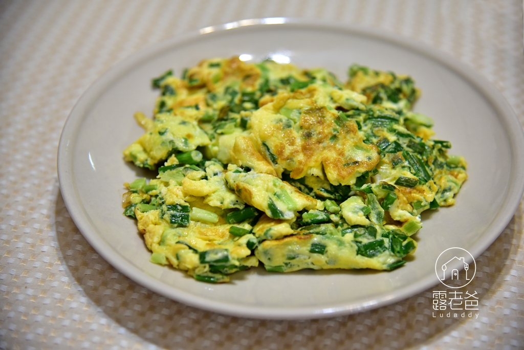 【食譜】珠蔥料理｜由紅蔥頭長出的珠蔥，清炒珠蔥、珠蔥煎蛋都是美味料理