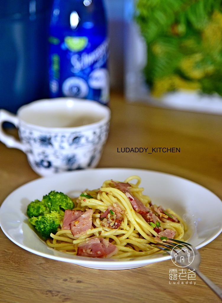 【食譜】蒜香辣味培根義大利麵｜簡單輕鬆做出美味，蒜香辣氣讓你的味蕾大呼過癮！