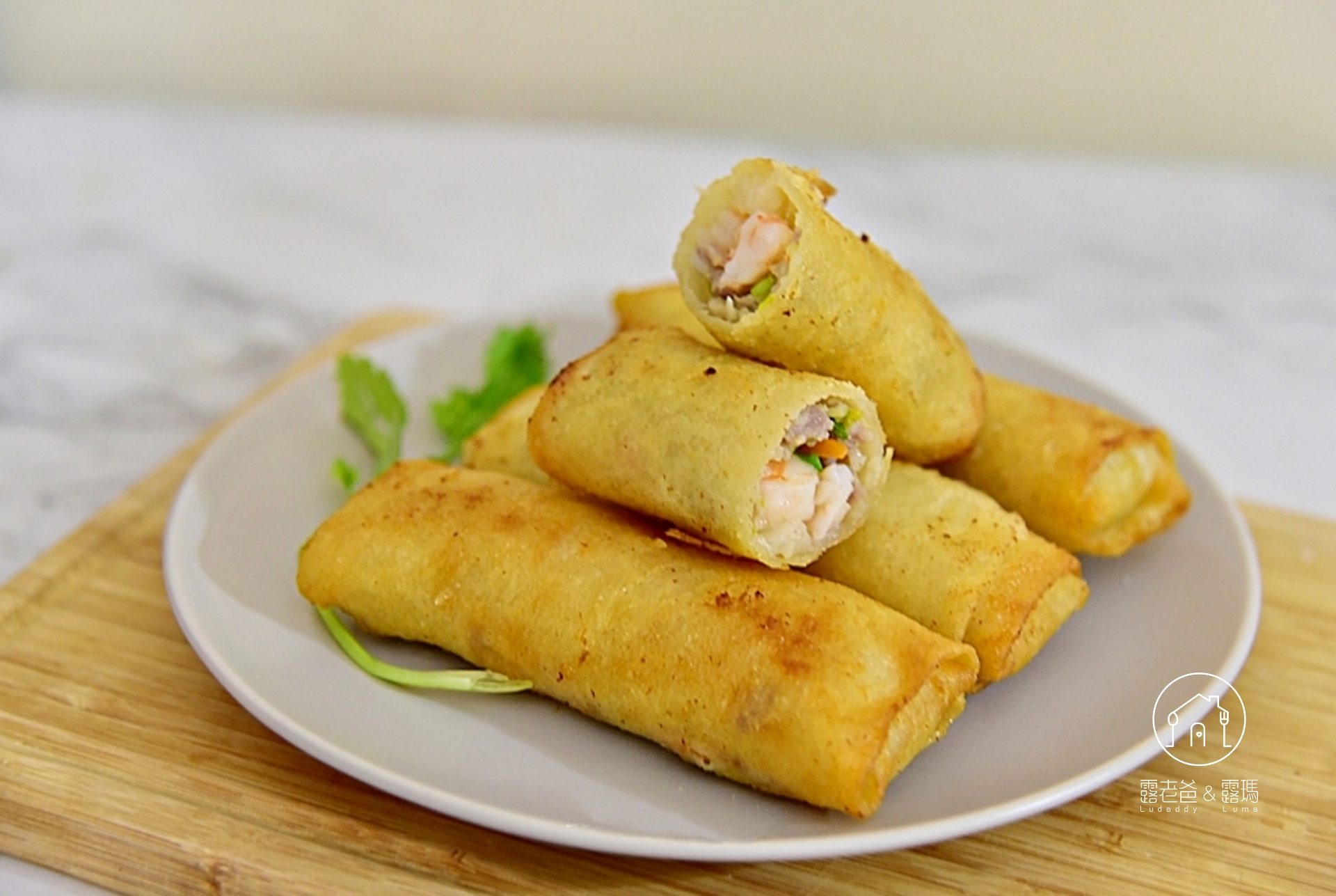 【食譜】炸春捲│內餡豐富的廣式點心，鮮蝦韭黃鮮肉內餡春捲