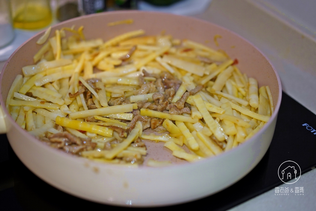 【食譜】桂竹筍炒肉絲｜筍鮮肉香美味的家常小炒