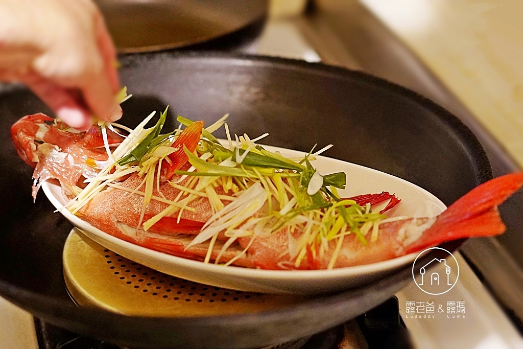 清蒸魚食譜｜簡易做出餐廳級魚料理，調製鮮香蒸魚醬汁是美味關鍵
