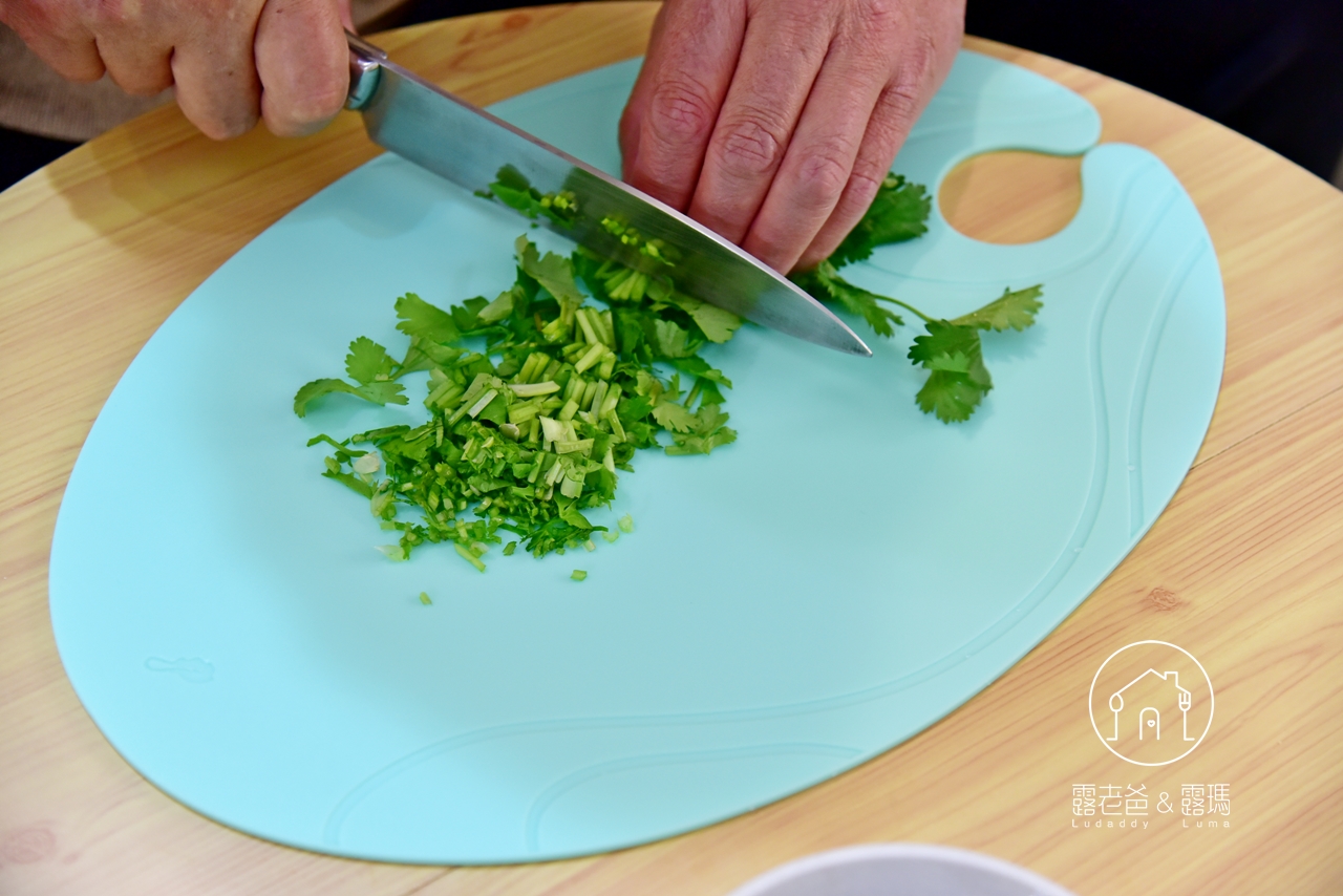 【食譜】涼拌三絲蒟蒻麵｜清爽開胃的無澱粉料理‧低脂食譜‧減重食譜