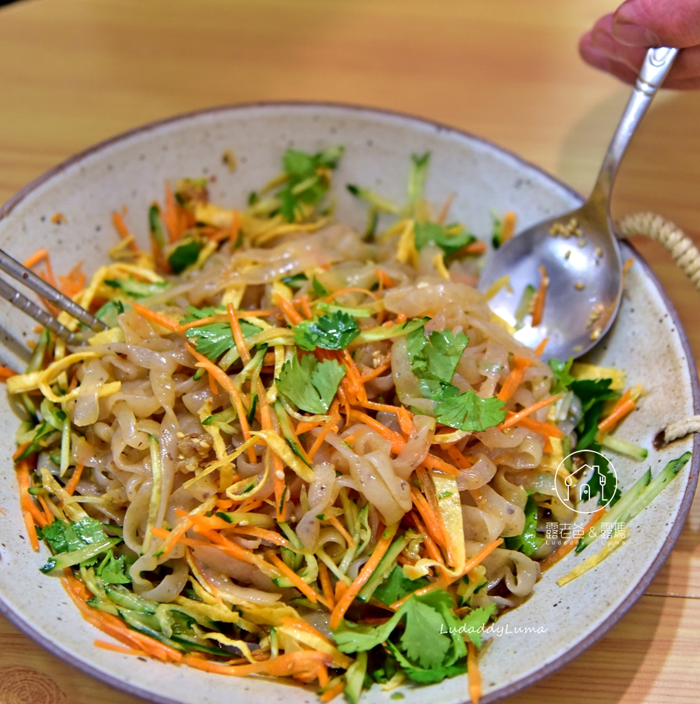 【食譜】涼拌三絲蒟蒻麵｜清爽開胃的無澱粉料理‧低脂食譜‧減重食譜