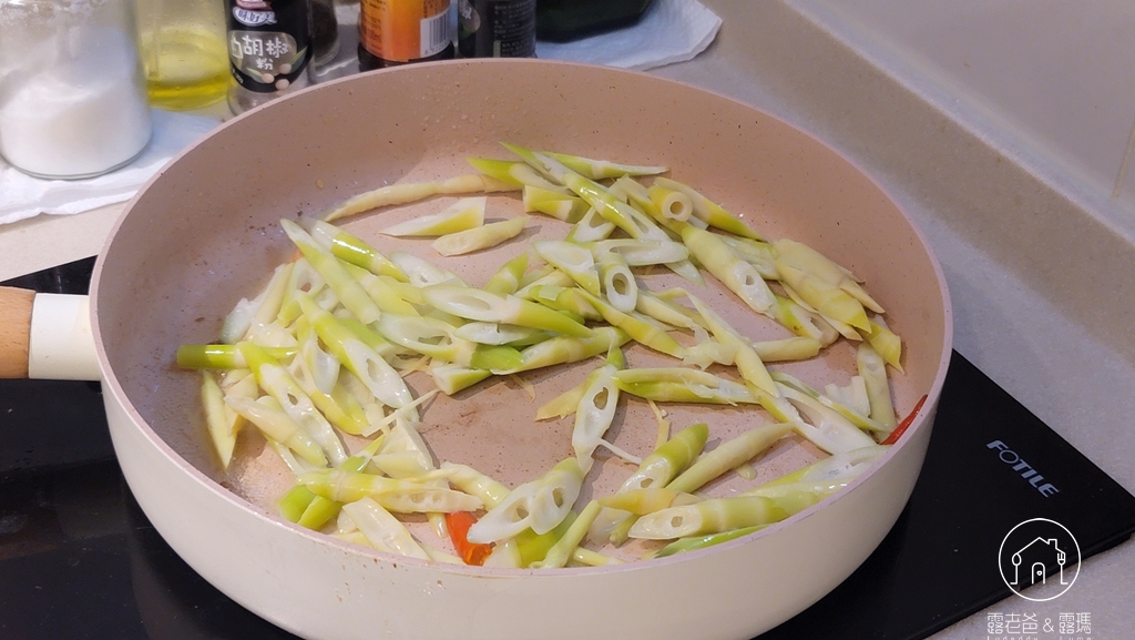 【食譜】雪菜肉絲炒箭筍│江浙風味料理，來自山林的美味