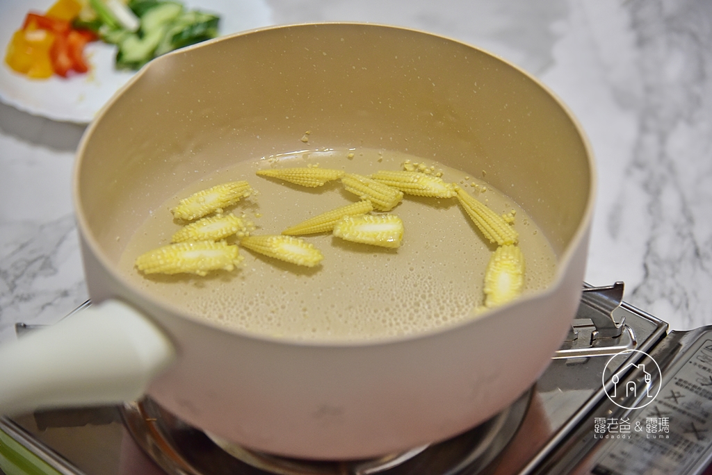 【食譜】時蔬炒蝦仁｜色澤繽紛、美味營養的蝦料理