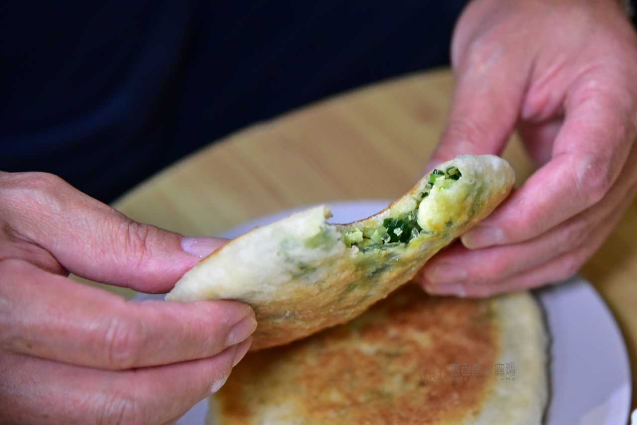 【食譜】發麵韭菜餡餅｜不用揉麵，也不用擀麵，就能做出口感柔軟、韭菜香濃的餡餅