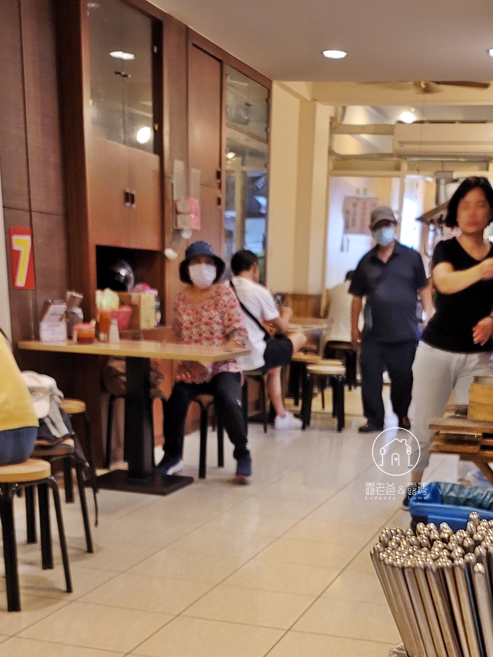 台北大稻埕美食｜永樂米苔目‧迪化街永樂市場邊50年老店古早味美食